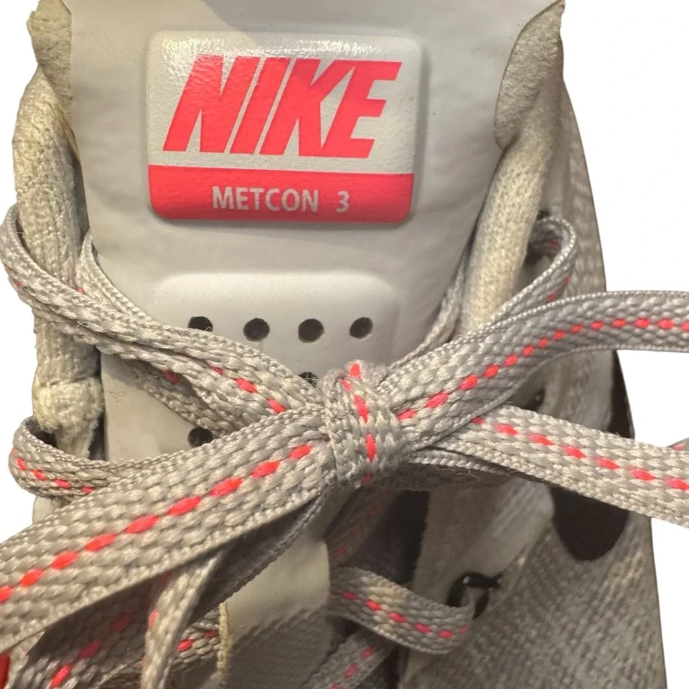 Nike Metcon 3 Shoes Womens Size 8.5 Gray Red‎ Training Sneakers 849807-008